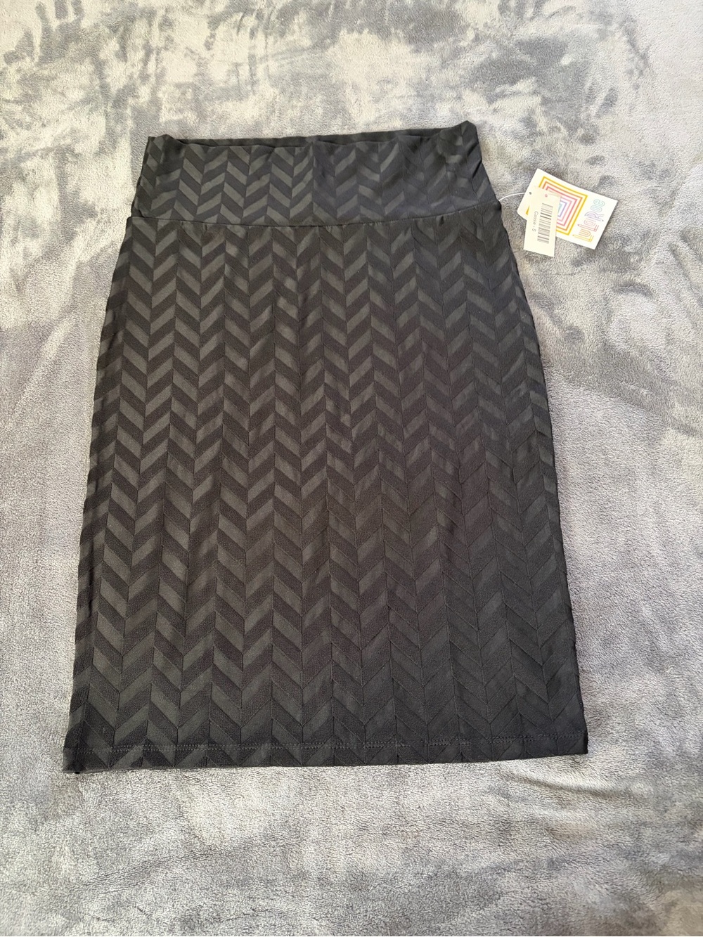 LuLaRoe Cassie Black Chevron Pencil Skirt